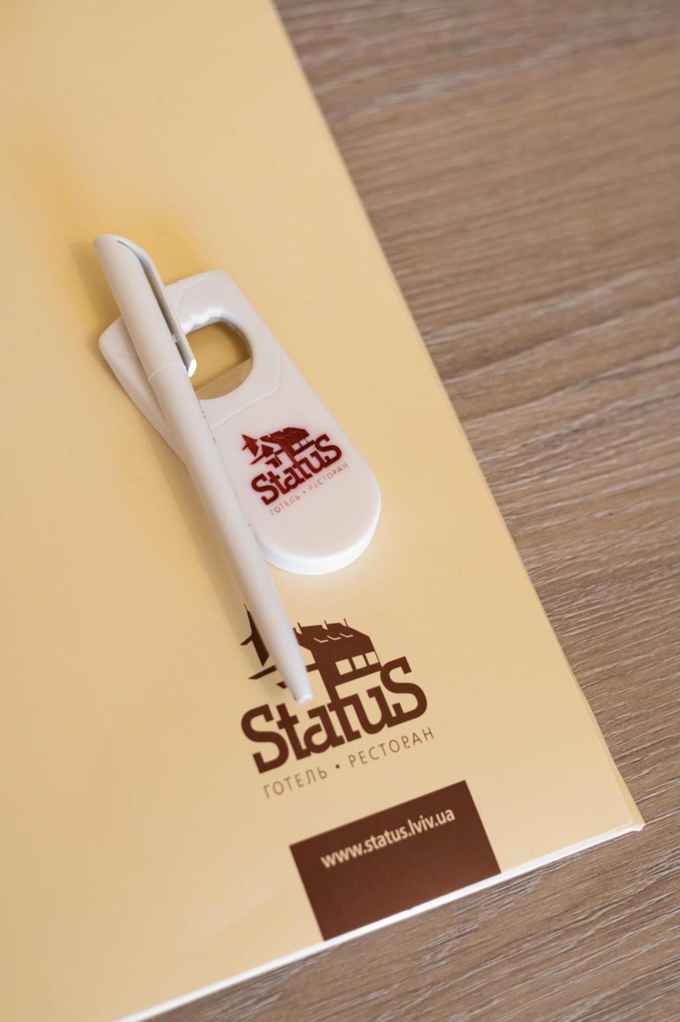 Status Hotel Malekhuv Exteriör bild